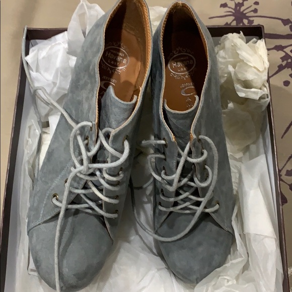 Late wife’s things. Extra money for our kids - Picture 1 of 6